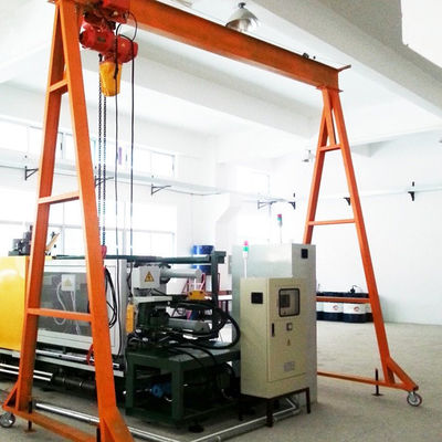 Um guindaste de pórtico portátil pequeno 3,2 Ton Rail Operation do quadro